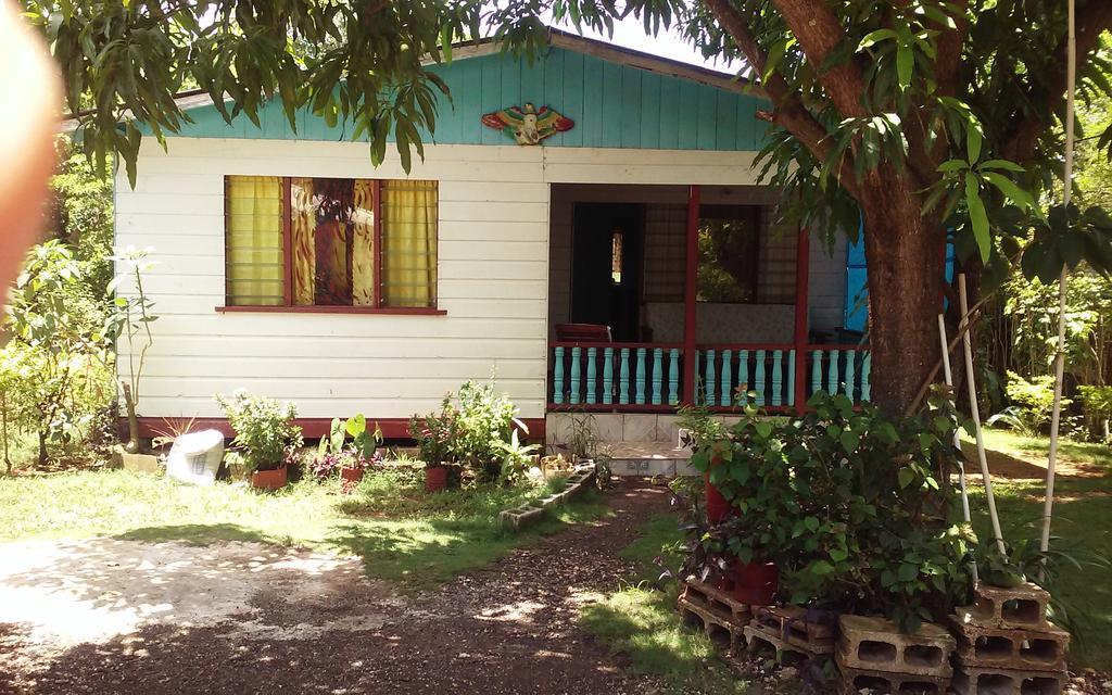 Shades Cottage Guesthouse Blue Hole エクステリア 写真
