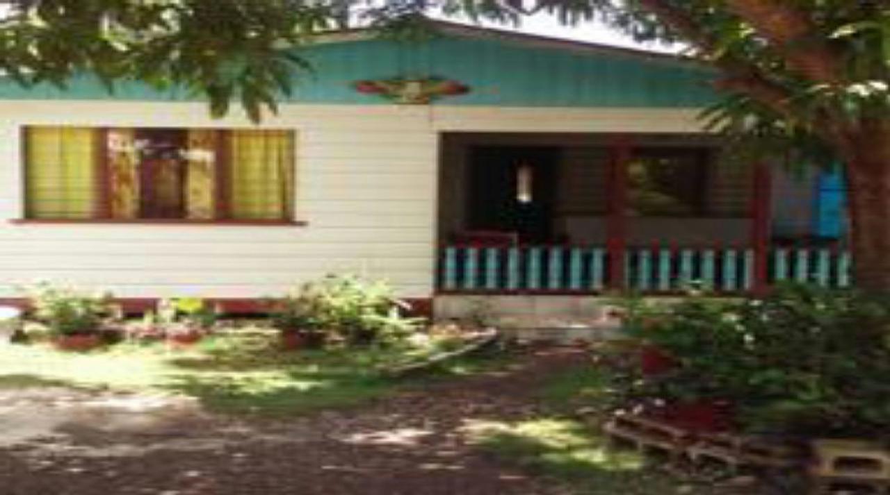 Shades Cottage Guesthouse Blue Hole エクステリア 写真